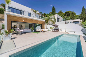 Fabulosa Villa Foresta en Torremolinos para familias con piscina privada